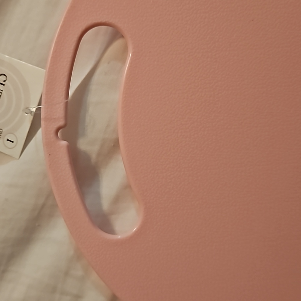 Round two tone pink cutting board - Picture 3 of 3